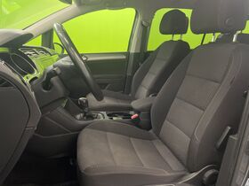 Volkswagen Touran vaihtoauto