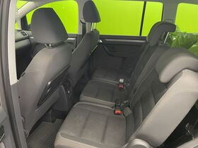 Volkswagen Touran vaihtoauto