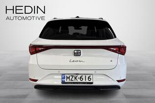 SEAT Leon Sportstourer vaihtoauto