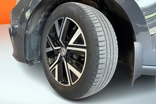 Volkswagen Touran vaihtoauto