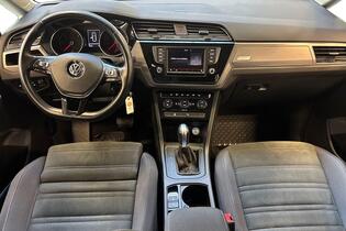 Volkswagen Touran vaihtoauto