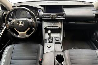 Lexus IS vaihtoauto