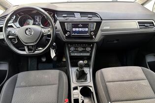 Volkswagen Touran vaihtoauto
