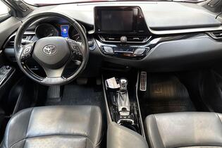 Toyota C-HR vaihtoauto