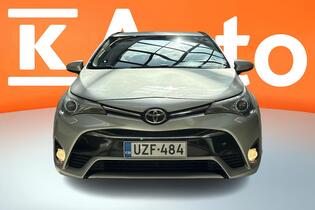 Toyota Avensis vaihtoauto