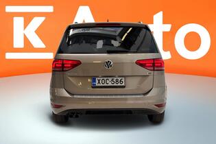 Volkswagen Touran vaihtoauto