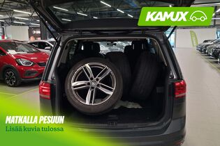 Volkswagen Touran vaihtoauto