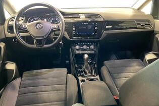 Volkswagen Touran vaihtoauto