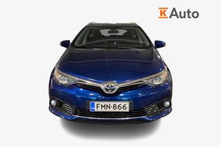 Toyota Auris vaihtoauto