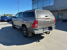 Toyota Hilux vaihtoauto