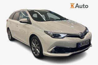 Toyota Auris vaihtoauto