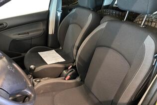 Peugeot 206 + vaihtoauto