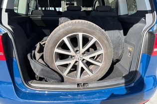 Volkswagen Touran vaihtoauto