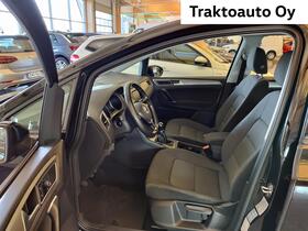 Volkswagen Golf Sportsvan vaihtoauto