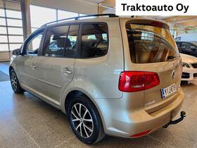 Volkswagen Touran vaihtoauto