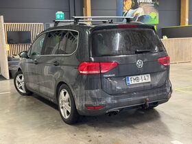 Volkswagen Touran vaihtoauto