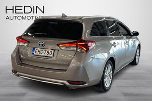 Toyota Auris vaihtoauto