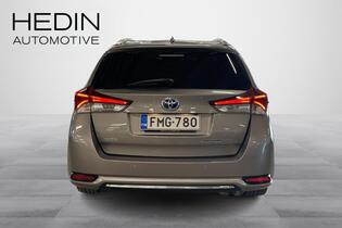 Toyota Auris vaihtoauto