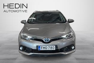 Toyota Auris vaihtoauto