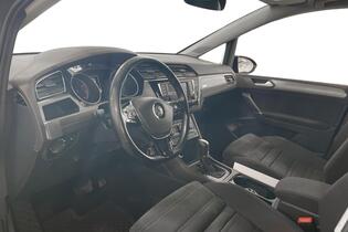 Volkswagen Touran vaihtoauto