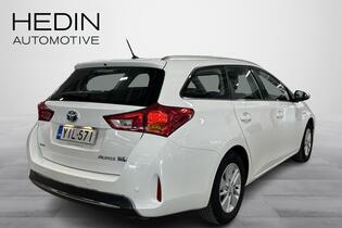 Toyota Auris vaihtoauto