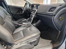 Volvo V40 Cross Country vaihtoauto