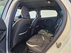 Volvo V40 Cross Country vaihtoauto