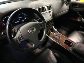 Lexus IS vaihtoauto