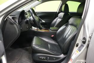 Lexus IS vaihtoauto