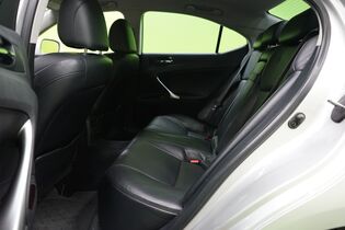 Lexus IS vaihtoauto