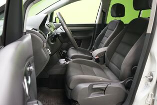 Volkswagen Touran vaihtoauto