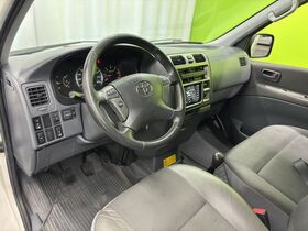 Toyota Hiace vaihtoauto