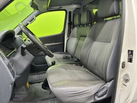 Toyota Hiace vaihtoauto