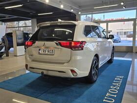 Mitsubishi Outlander PHEV vaihtoauto