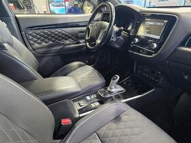 Mitsubishi Outlander PHEV vaihtoauto