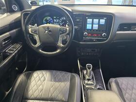 Mitsubishi Outlander PHEV vaihtoauto