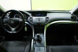 Honda Accord vaihtoauto