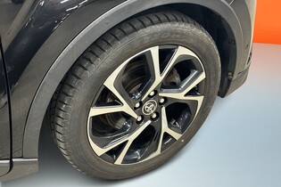 Toyota C-HR vaihtoauto