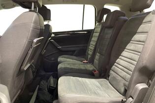 Volkswagen Touran vaihtoauto