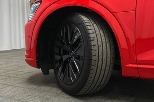 Audi Q8 e-tron vaihtoauto