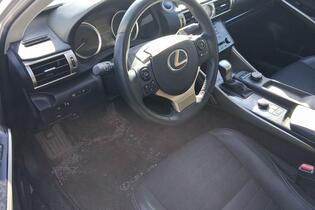 Lexus IS vaihtoauto