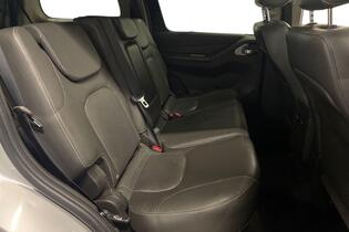 Nissan Pathfinder vaihtoauto