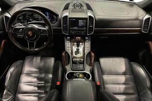 Porsche Cayenne vaihtoauto