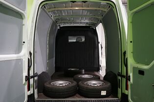 Nissan NV400 vaihtoauto