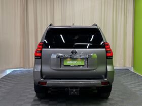 Toyota Land Cruiser vaihtoauto