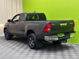 Toyota Hilux vaihtoauto