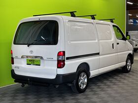 Toyota Hiace vaihtoauto