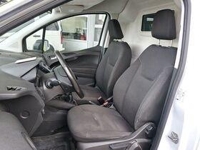 Ford Transit Courier vaihtoauto