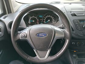 Ford Transit Courier vaihtoauto