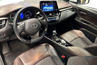 Toyota C-HR vaihtoauto